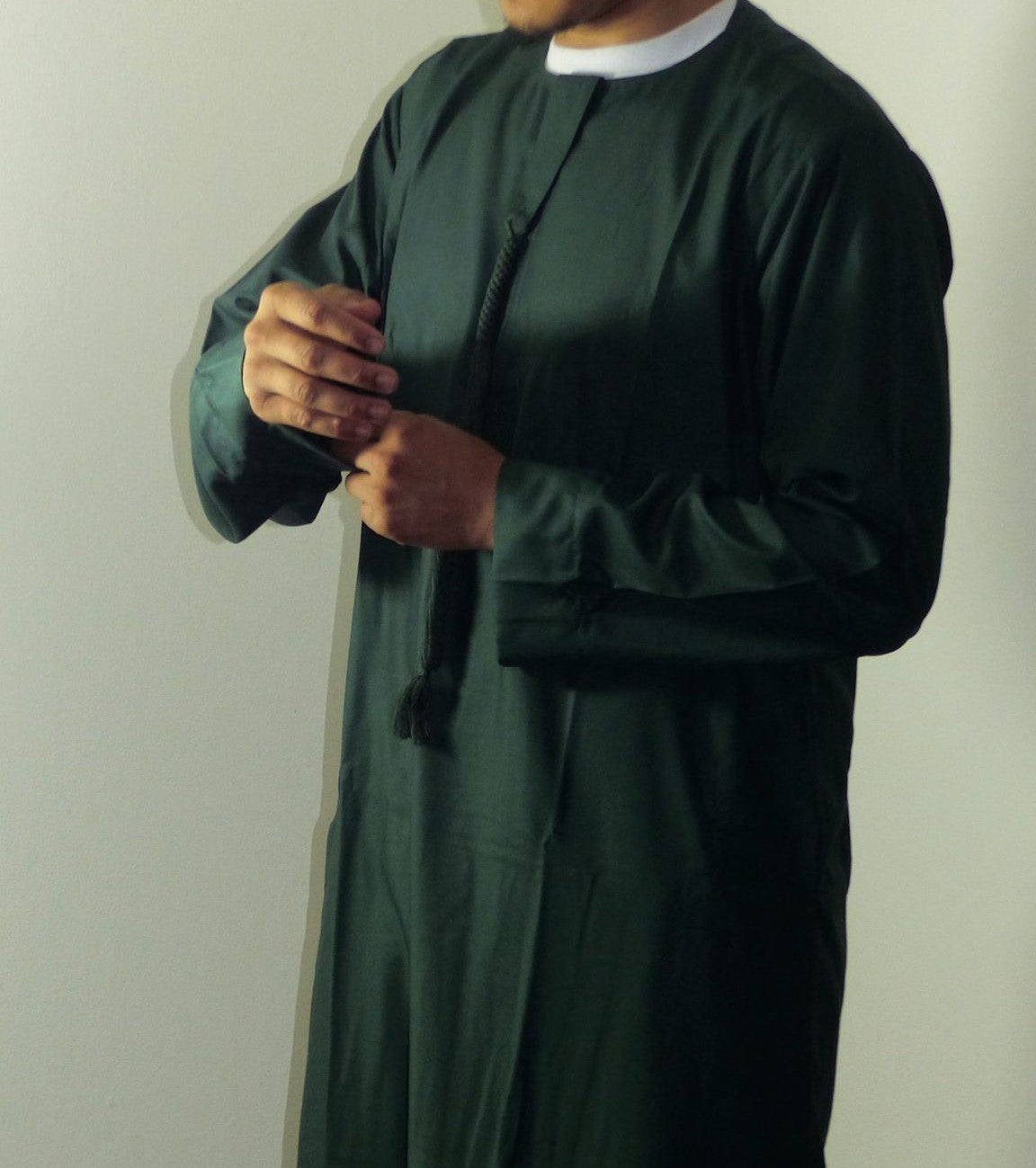Premium Emirati Thobe